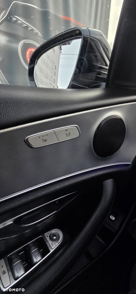 Mercedes-Benz Klasa E 220 d 9G-TRONIC - 32