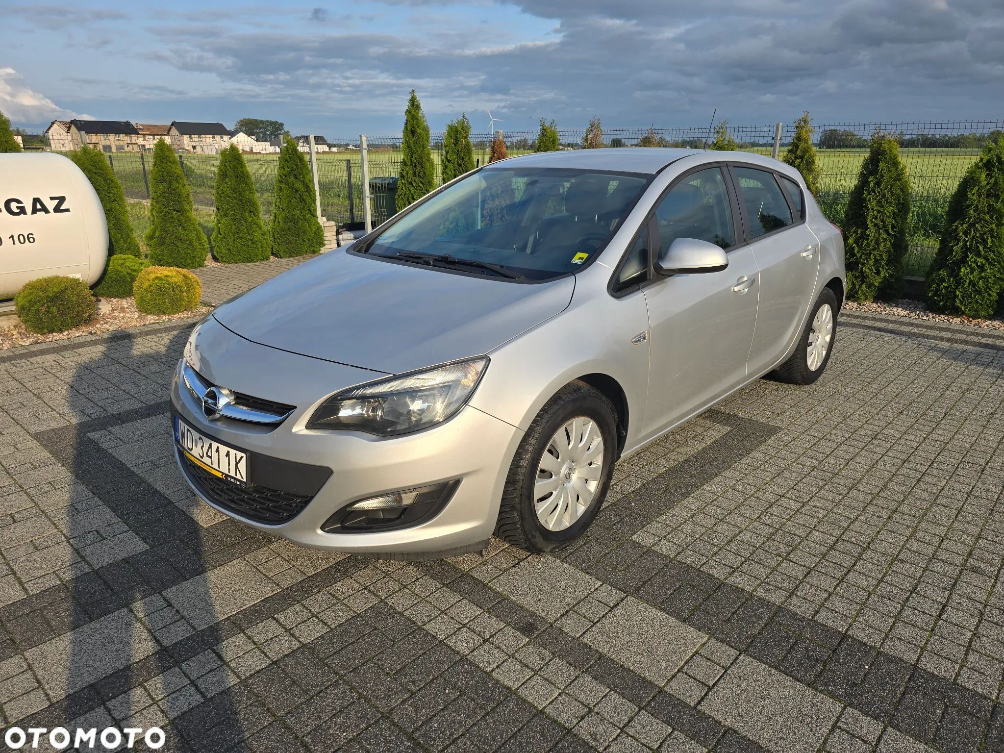 Opel Astra IV 1.6 CDTI Enjoy - 1