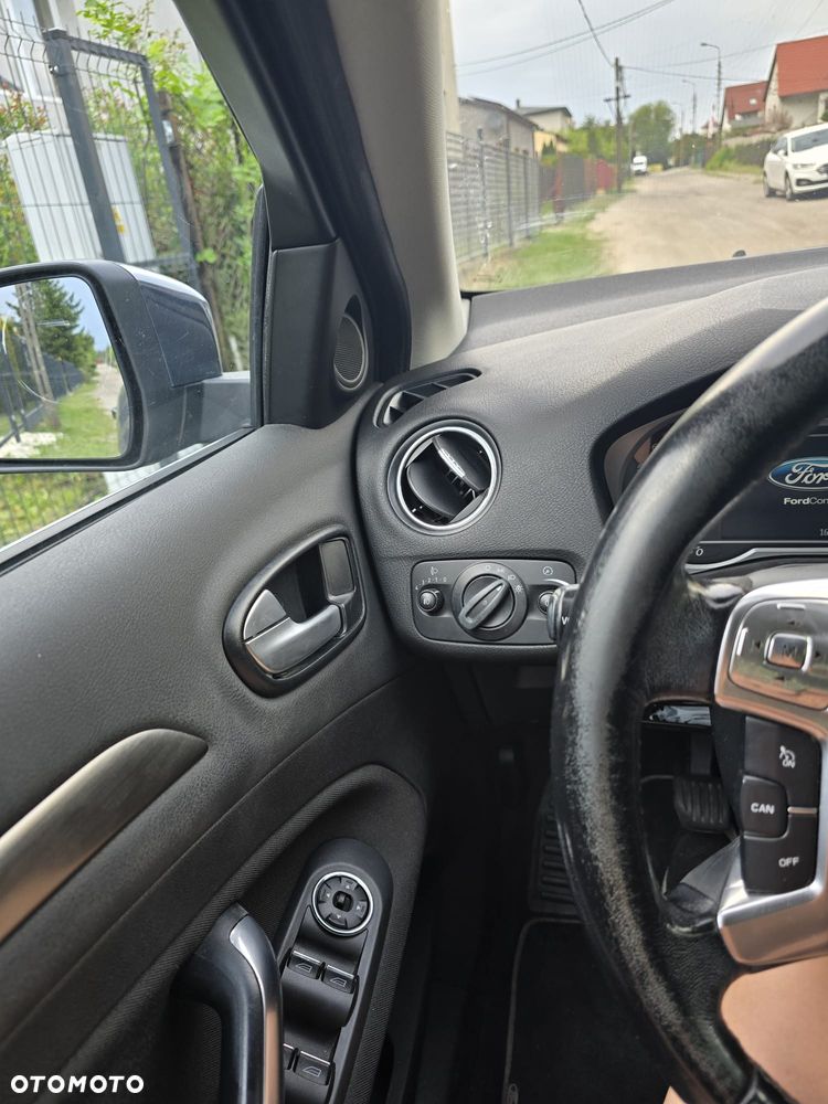 Ford Mondeo 2.0 Ambiente - 18