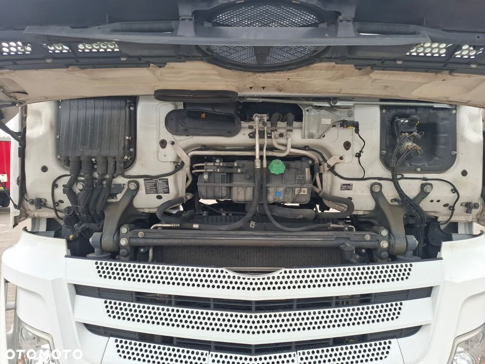 Mercedes-Benz ACTROS - 7