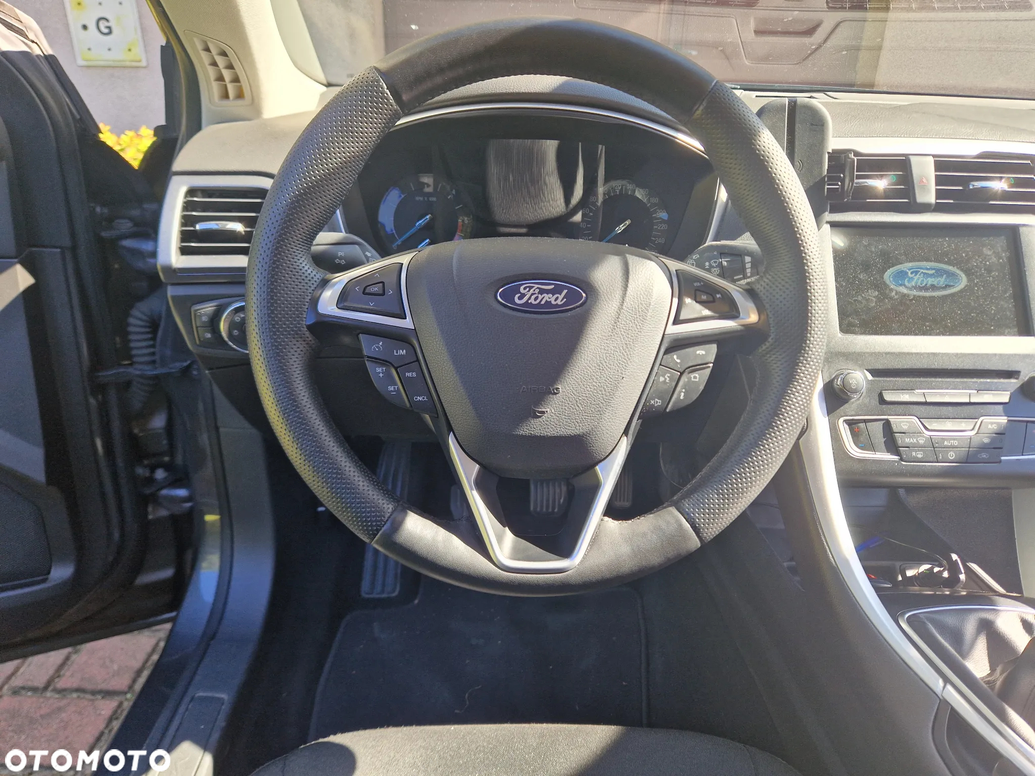Ford Mondeo - 11