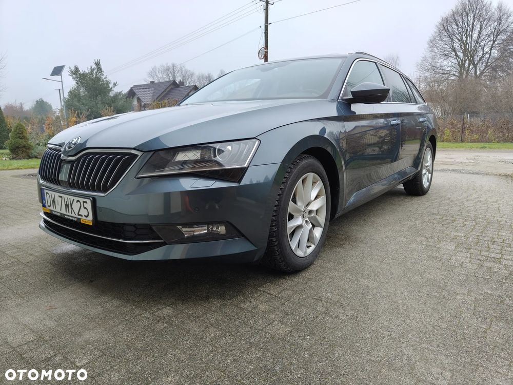 Skoda Superb 2.0 TDI DSG Style - 4