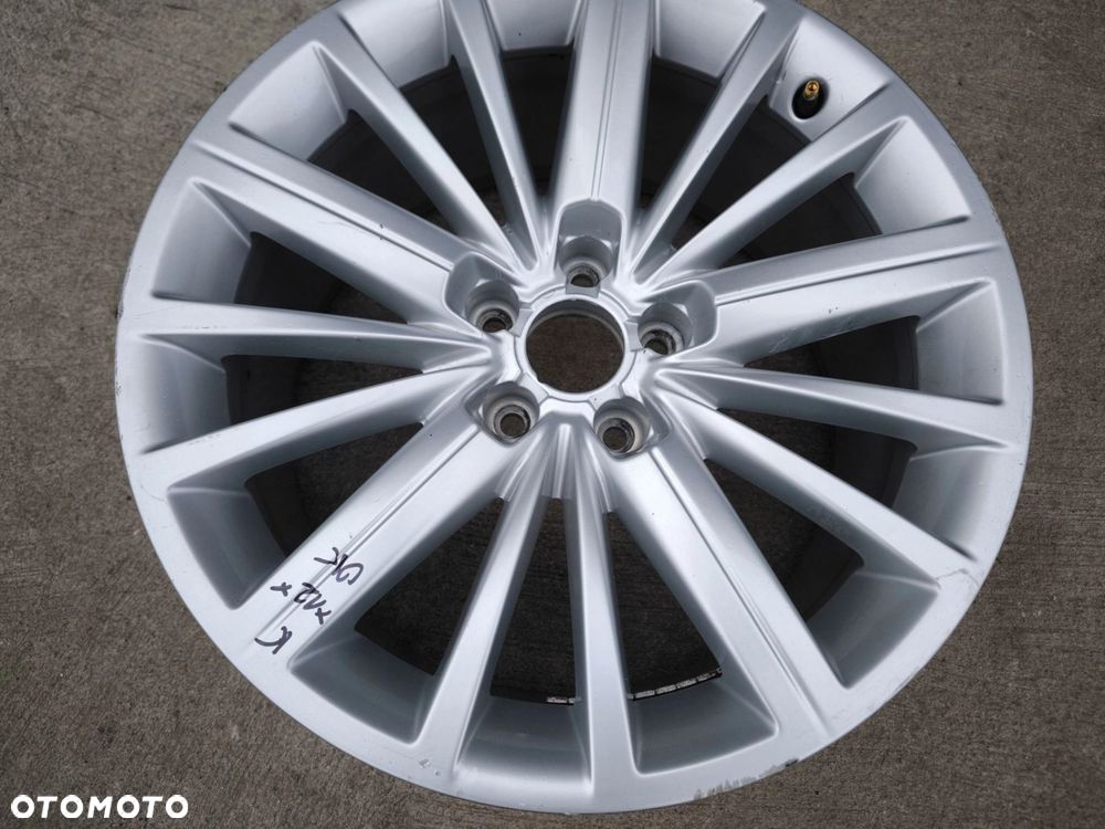 FELGA ALUMINIOWA AUDI VW SEAT SKODA 8.5J R18 ET29 8F0601025A K*12* OK - 8