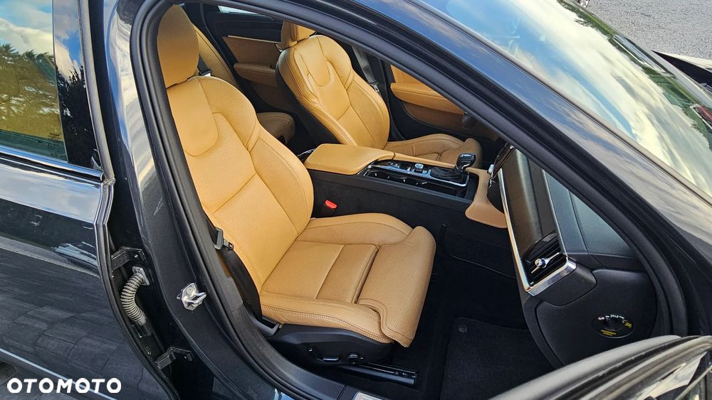 Volvo V90 Cross Country - 15