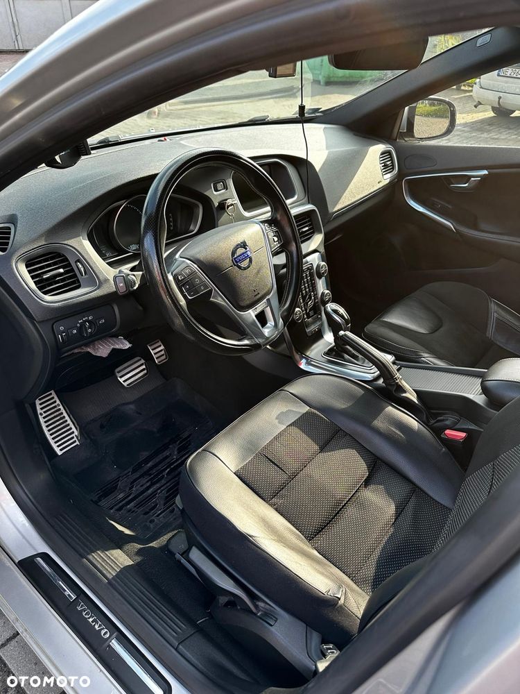 Volvo V40 D3 Geartronic R Design - 6