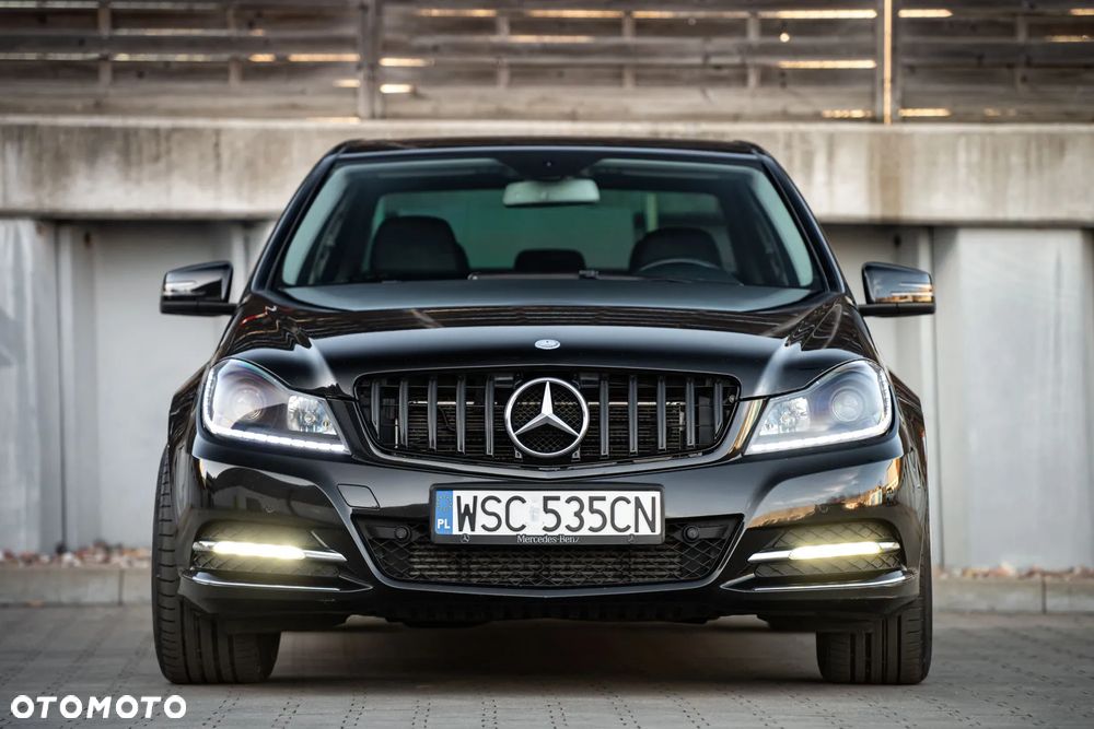 Mercedes-Benz Klasa C 220 CDI BlueEff 4-Matic Avantgarde - 4