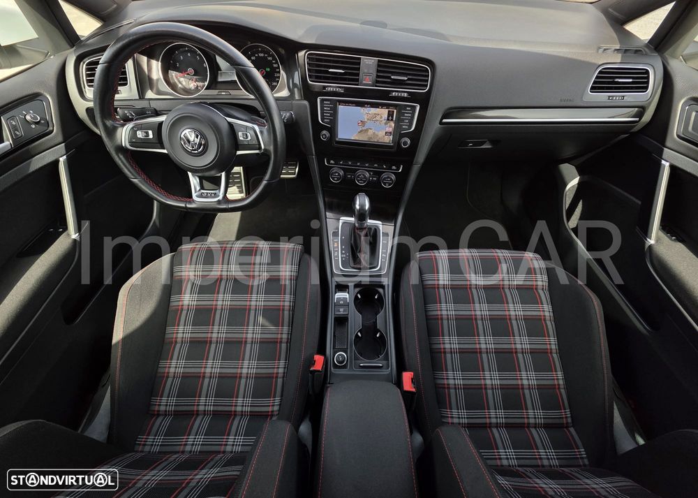 VW Golf GTI Performance BlueMotion DSG - 22