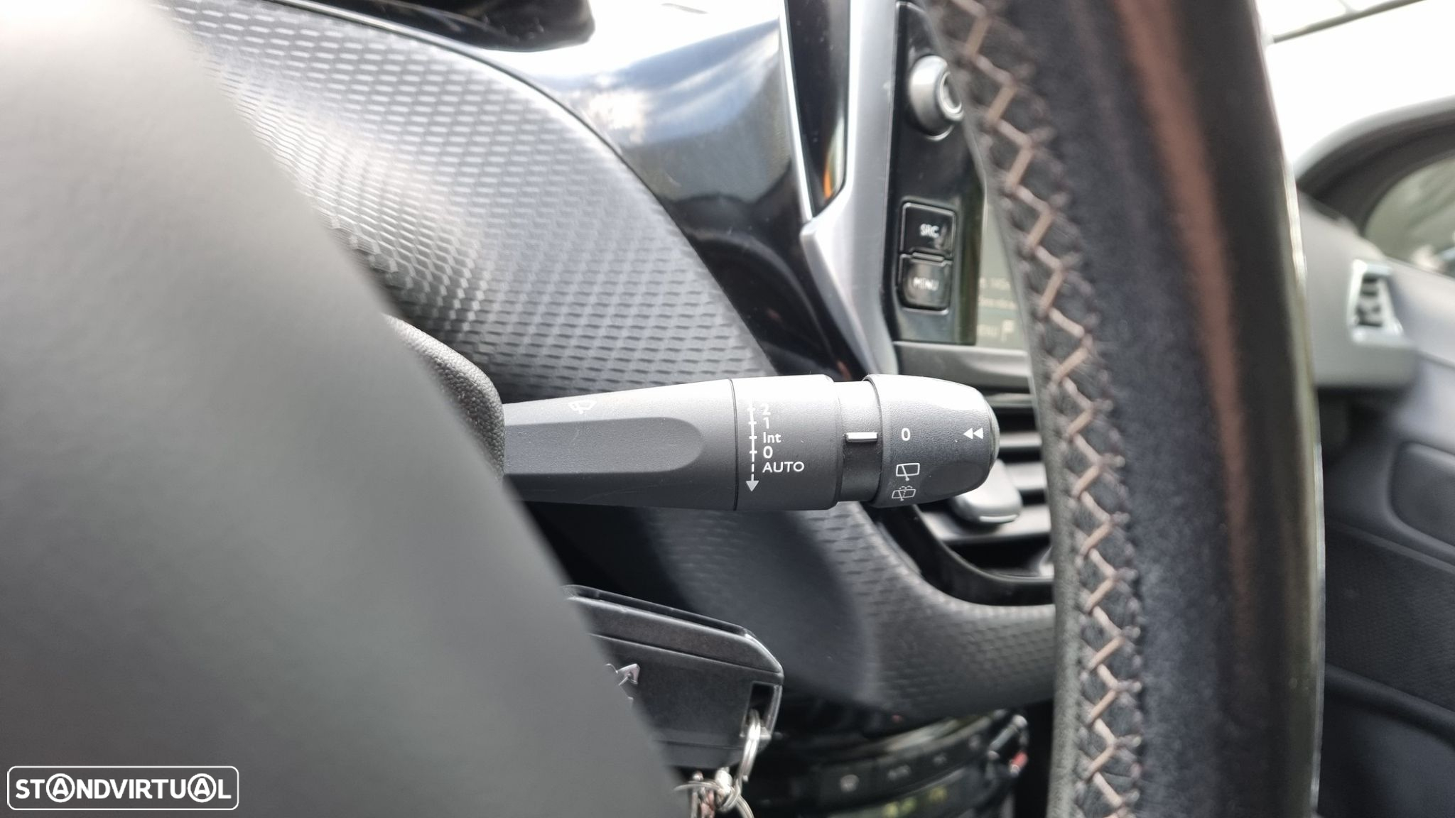 Peugeot 208 1.2 PureTech GT Line - 18