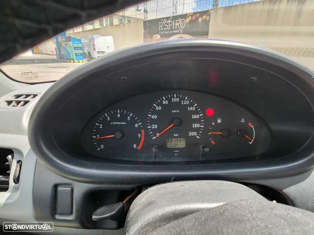 Nissan Micra 1.0 LX - 9