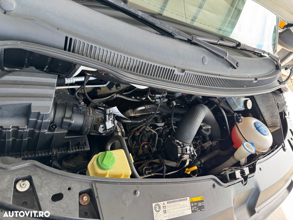Volkswagen Transporter - 21