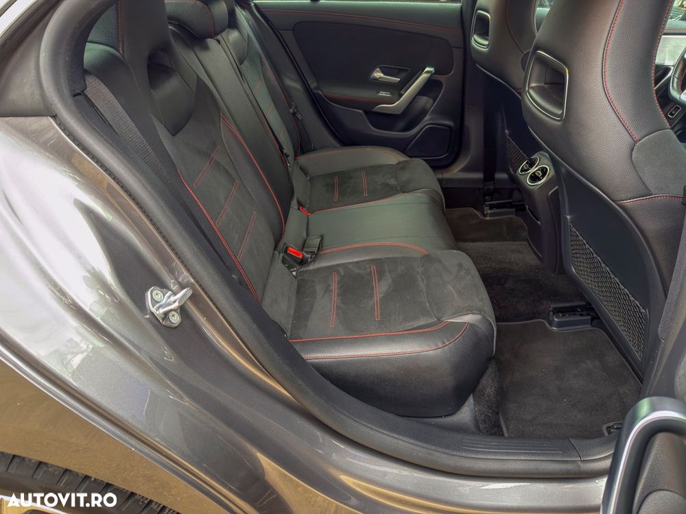 Mercedes-Benz CLA - 4