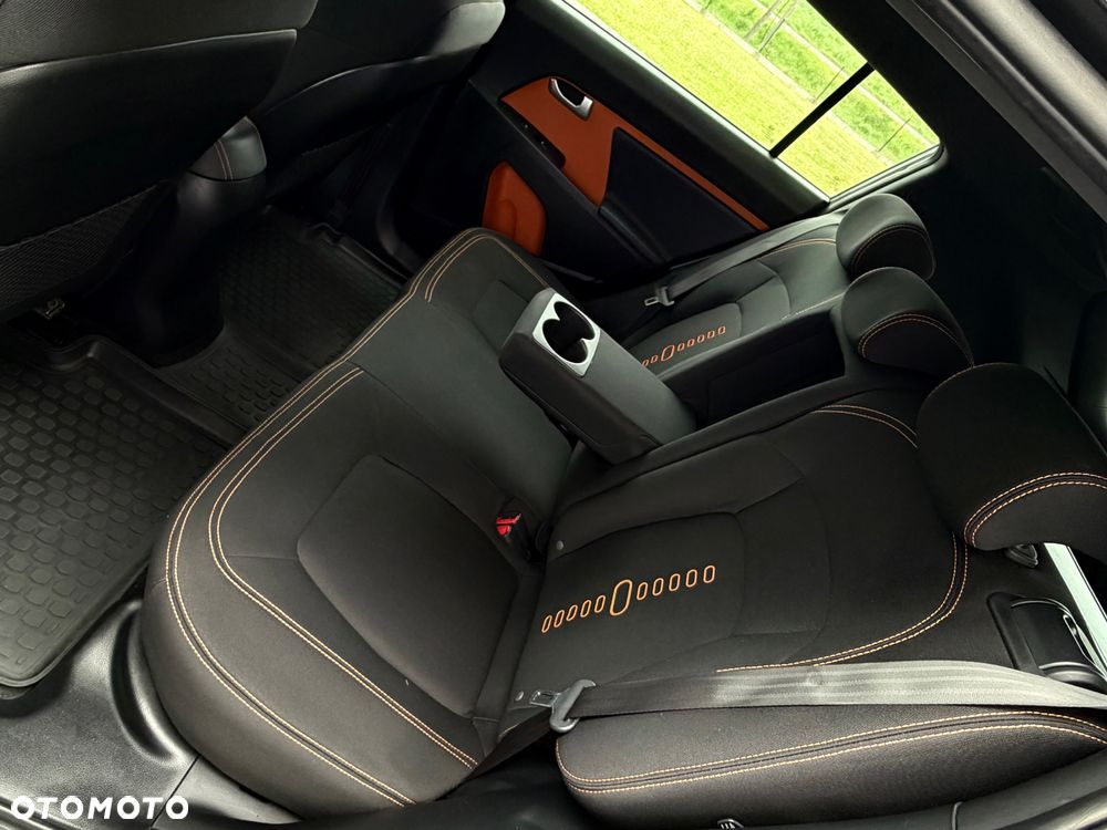 Kia Sportage 2.0 CRDI XL - 24