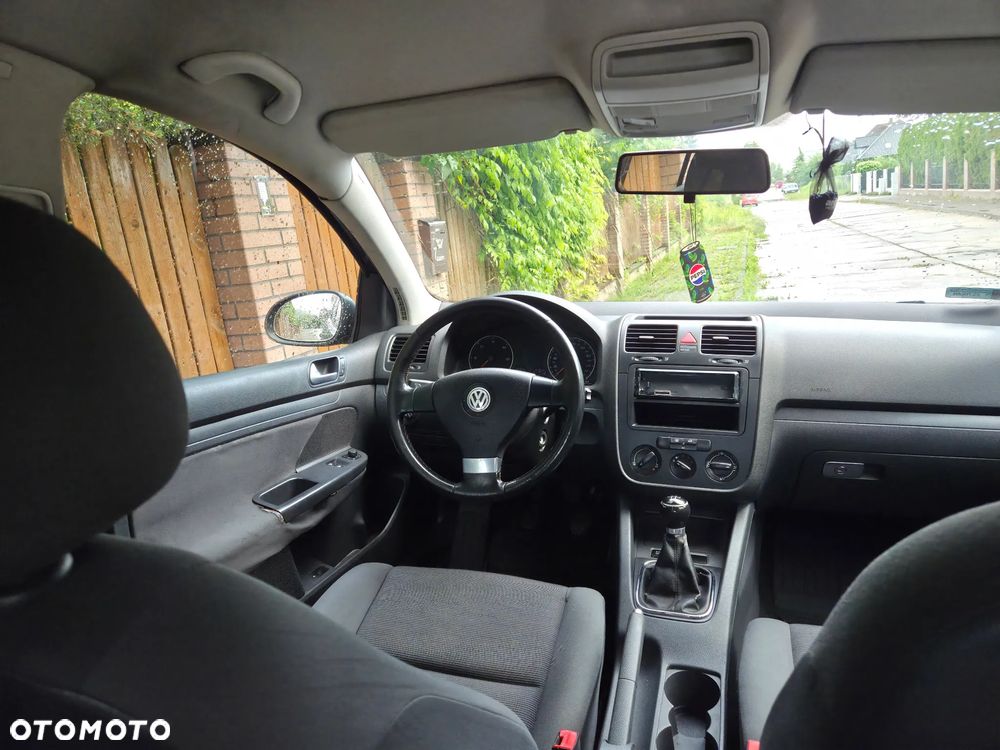Volkswagen Golf - 19