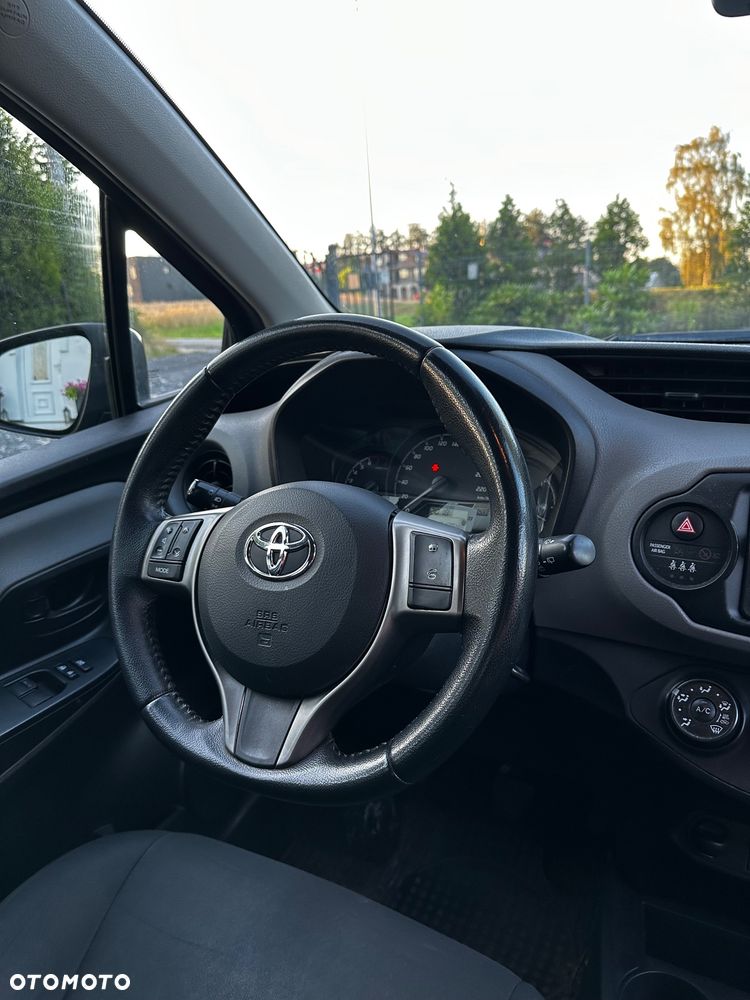 Toyota Yaris - 5