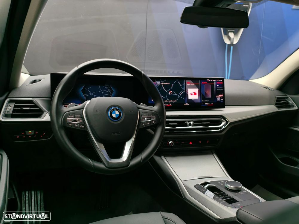 BMW 320 e Aut. Sport Line - 4