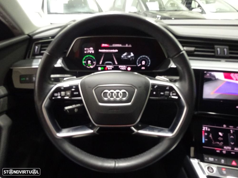 Audi Q8 e-Tron Sportback 55 quattro Advanced - 13