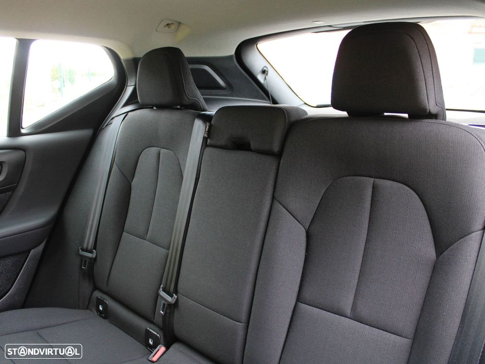 Volvo XC 40 1.5 T2 Essential Auto - 48