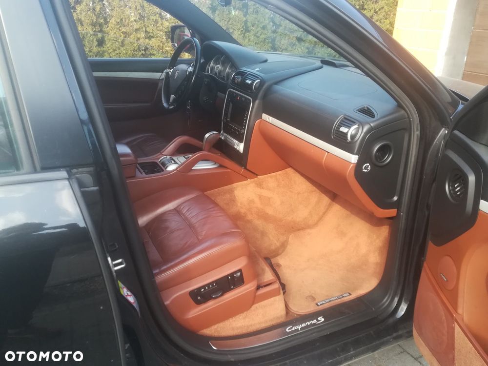 Porsche Cayenne S Tiptronic - 10