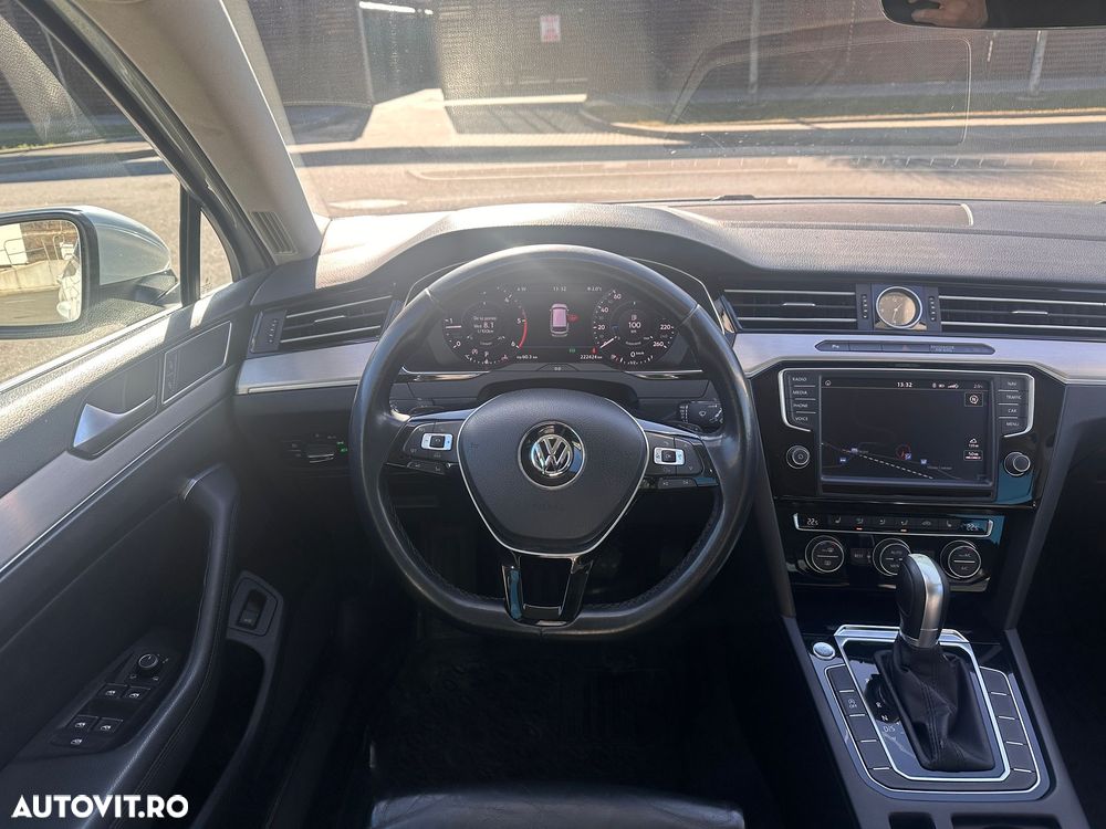 Volkswagen Passat 2.0 TDI DSG R Executive - 2