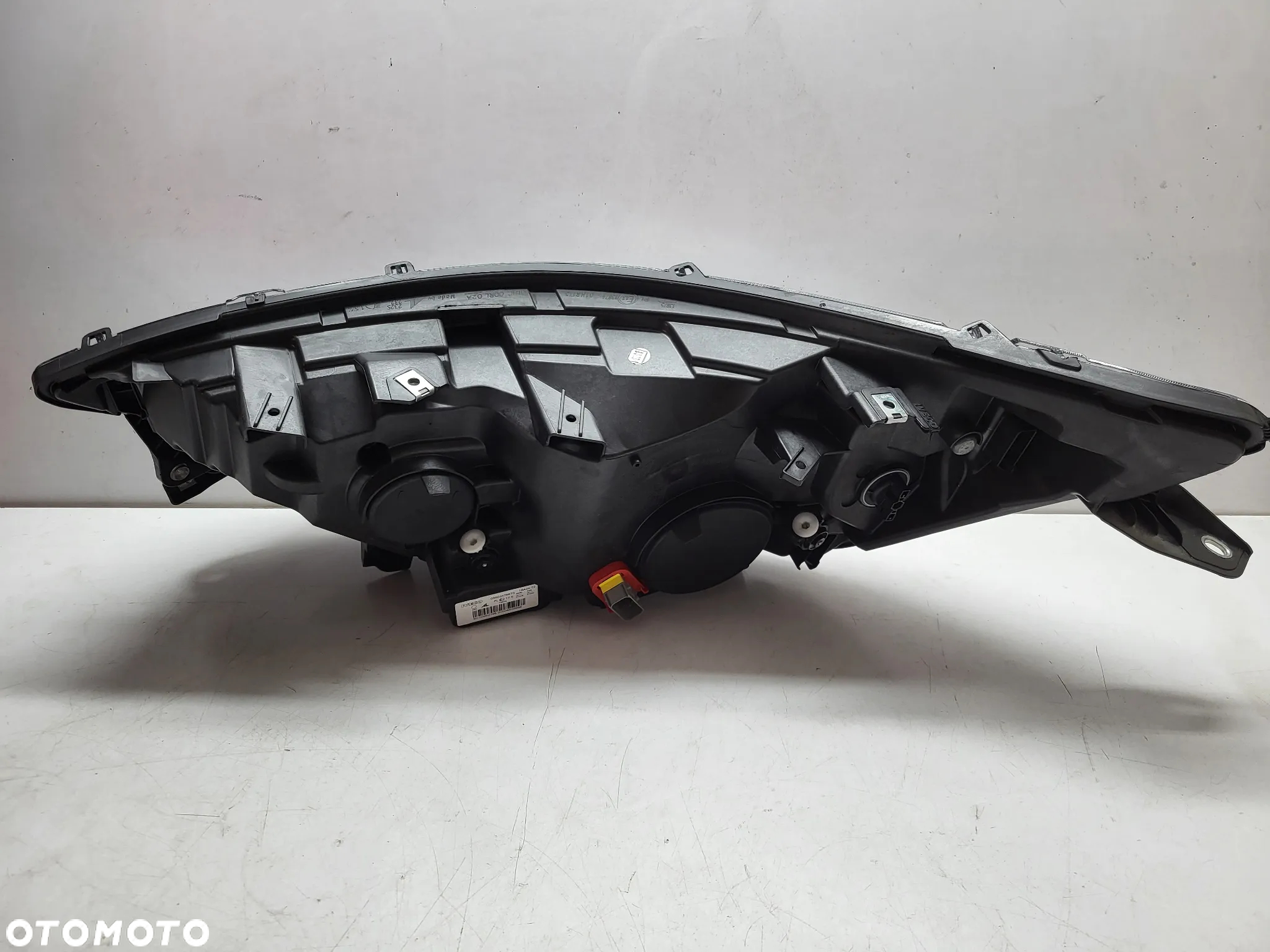 IVECO DAILY 19- LAMPA PRZEDNIA PRAWA REFLEKTOR PRZÓD 5802476873 - 9