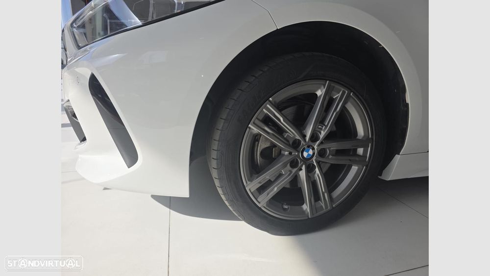 BMW 116 d Pack Desportivo M Auto - 9