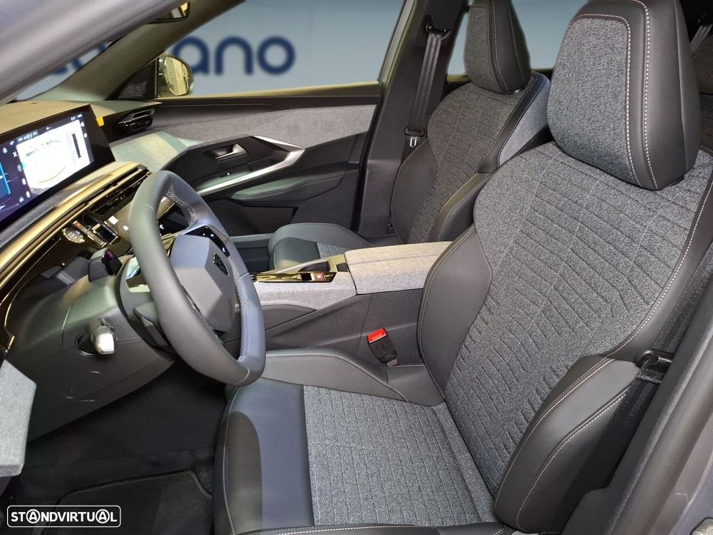 Peugeot e-5008 73 kWh Allure — fotografia 12