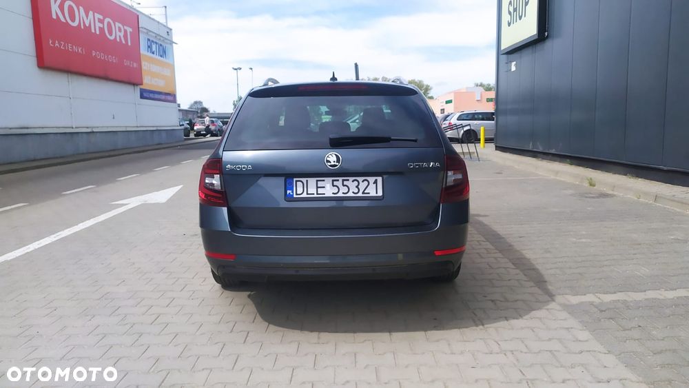 Skoda Octavia 1.6 TDI DSG Premium Edition - 4