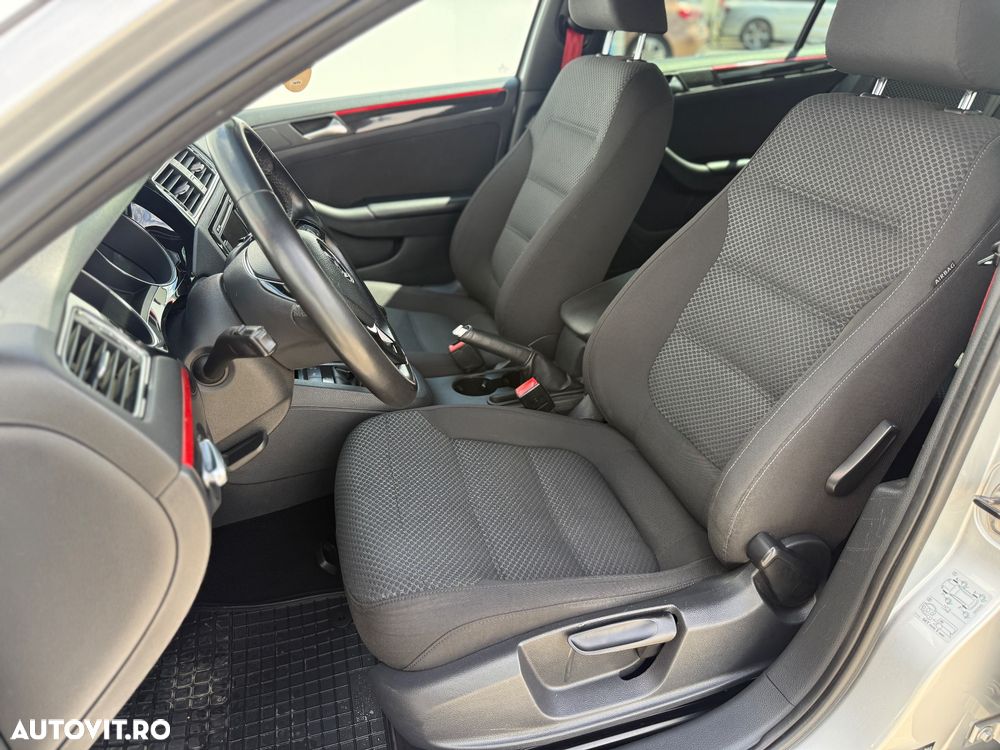 Volkswagen Jetta 2.0 TDI BlueMotion Technologie - 12