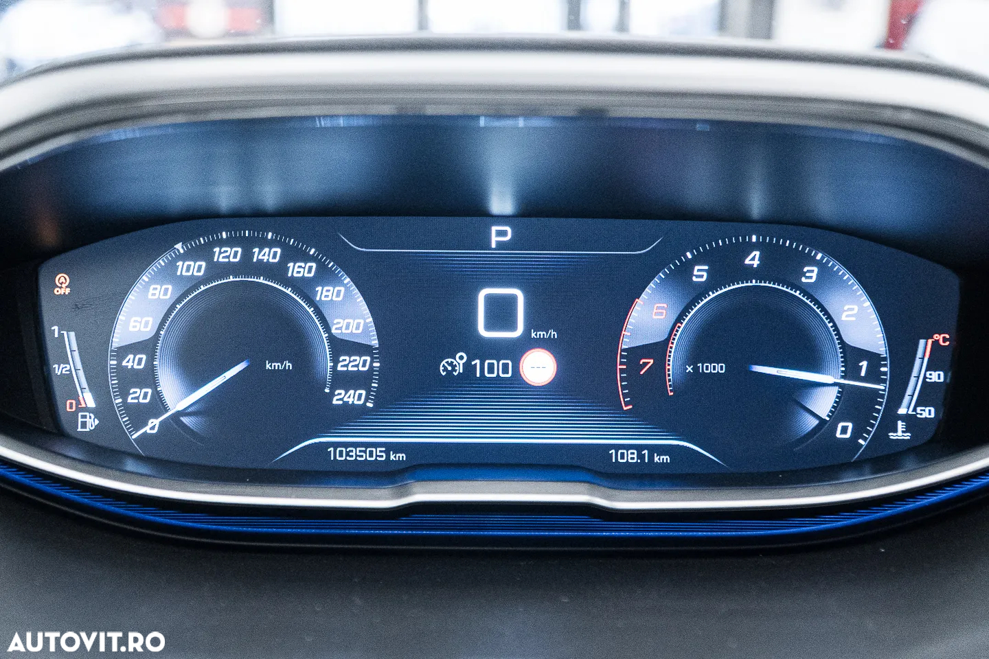 Peugeot 3008 1.2 PureTech Turbo S&S EAT6 Allure - 26