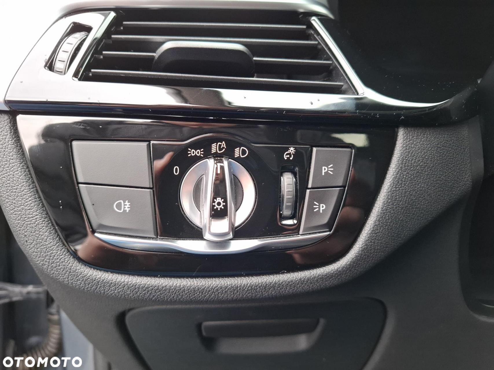 BMW Seria 5 - 25