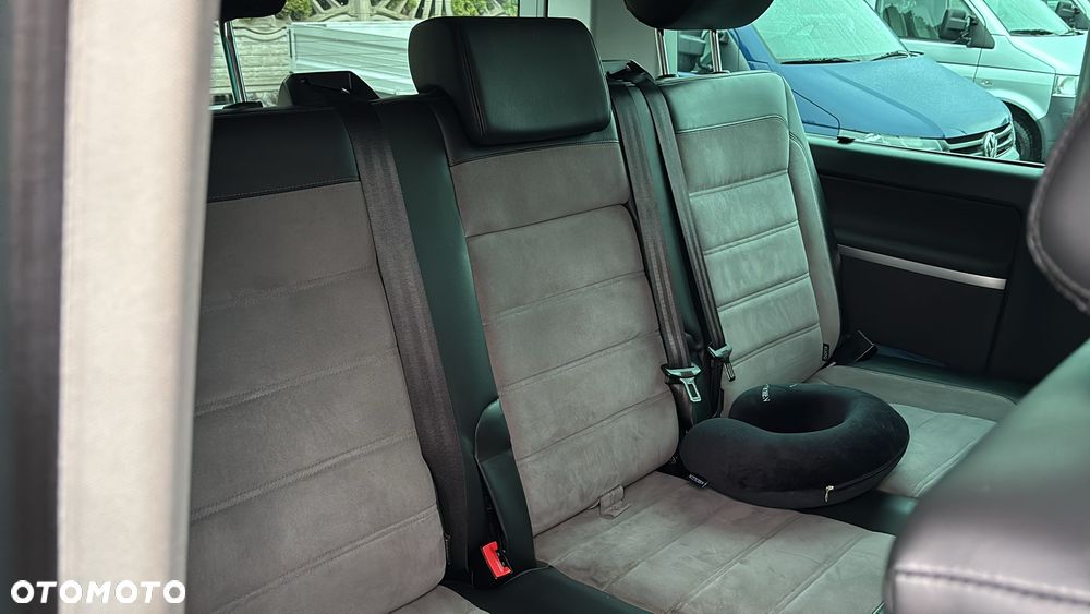 Volkswagen Multivan - 22