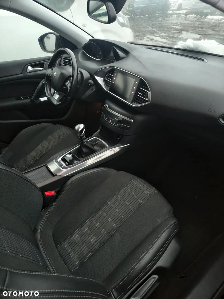 Peugeot 308 BlueHDi FAP 130 Stop & Start Allure - 10