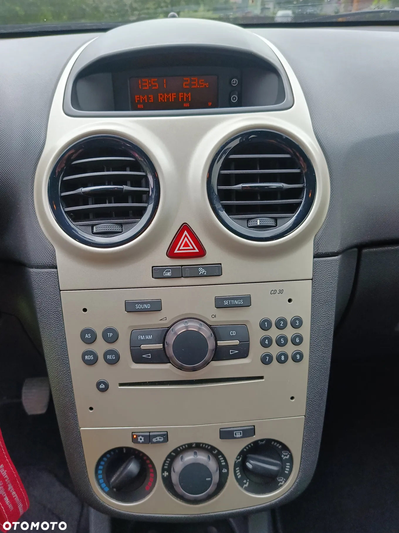 Opel Corsa 1.2 16V Catch me - 11