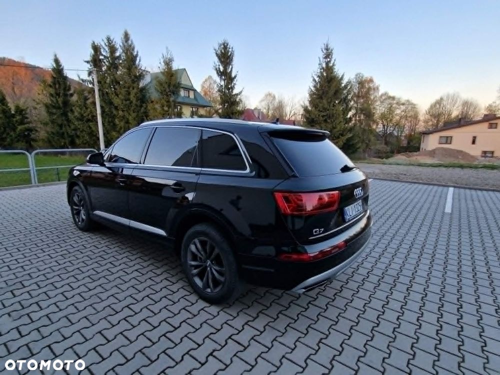 Audi Q7 - 4