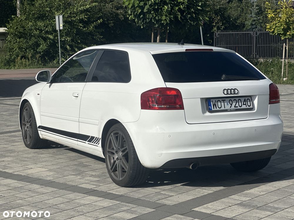 Audi A3 3-drzwiowe 2.0 TDI DPF Ambition S tronic - 3