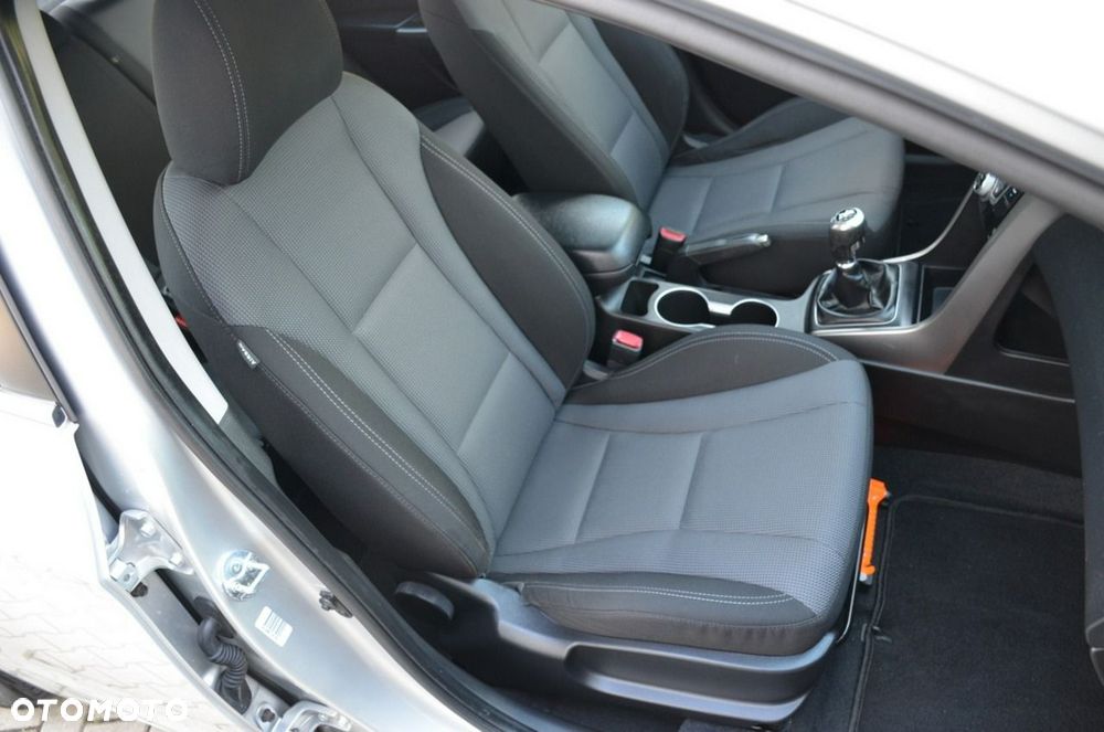 Hyundai i30 - 24