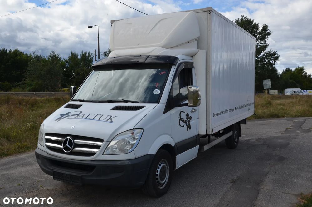 Mercedes-Benz SPRINTER KONTENER 8 EP