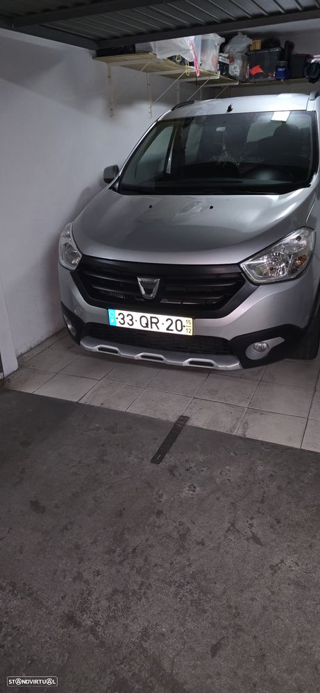 Dacia Lodgy 1.5 dCi Stepway 7L - 1