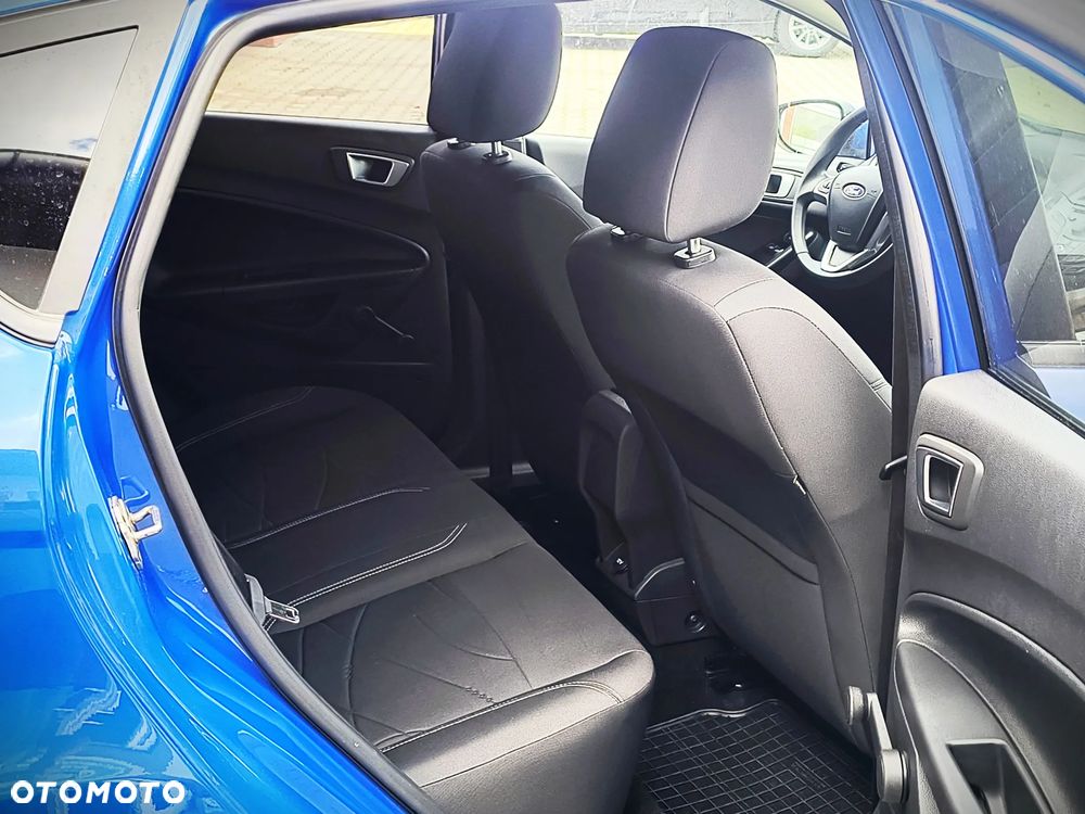 Ford Fiesta - 12