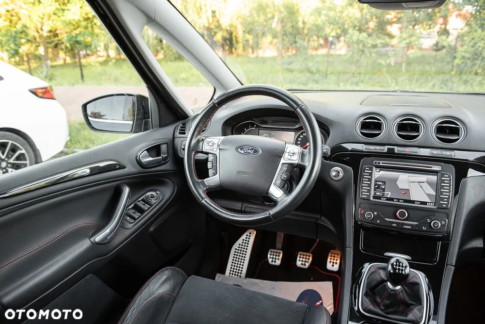Ford S-Max 2.0 T Titanium - 28