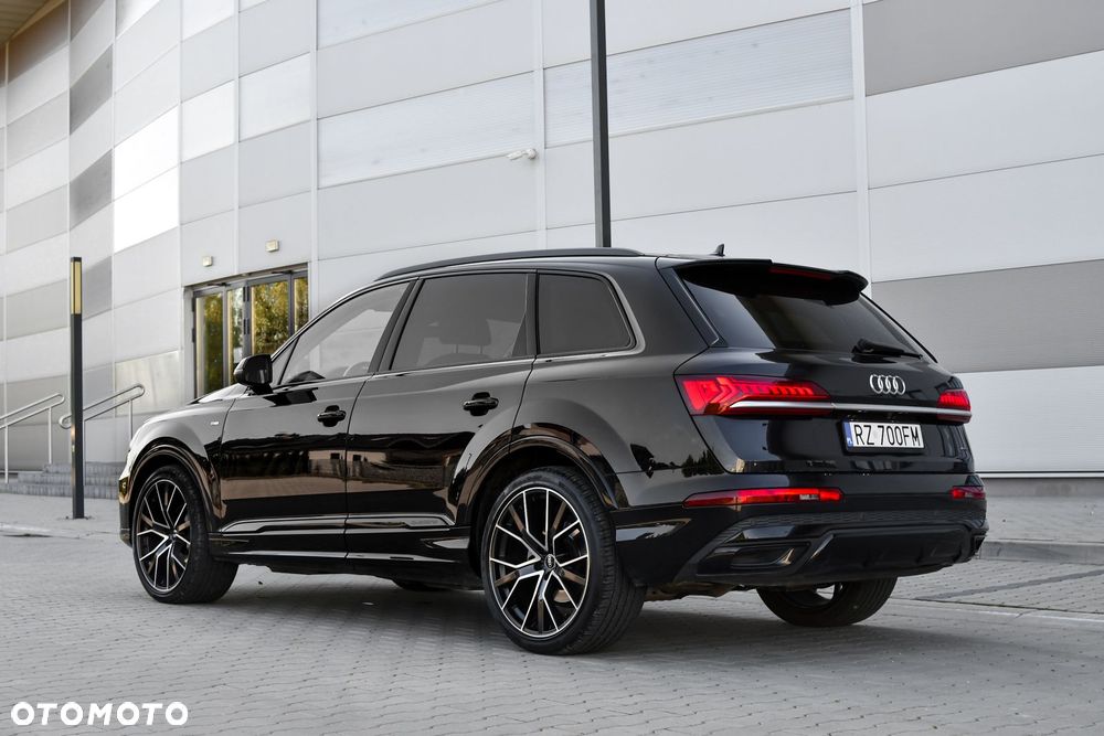 Audi Q7 - 1