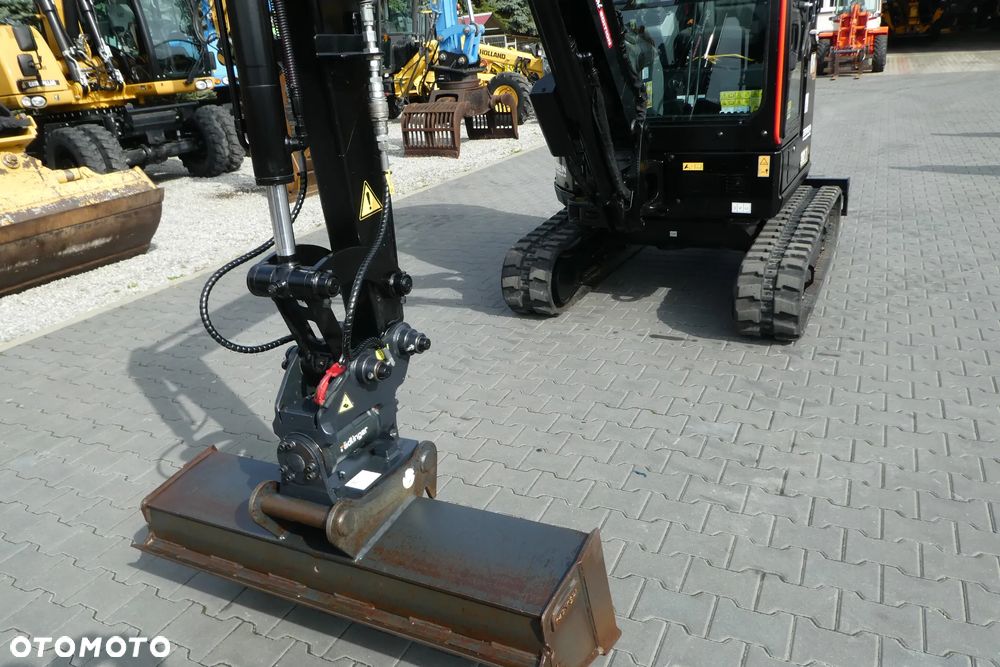 Caterpillar 302,7 Z NIEMIEC SPECIAL EDITION - 11