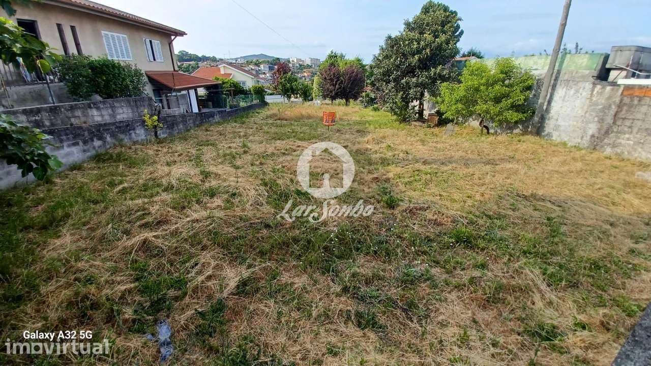 Terreno para moradia de 322m2 em Aves, Sto. Tirso - Grande imagem: 2/21