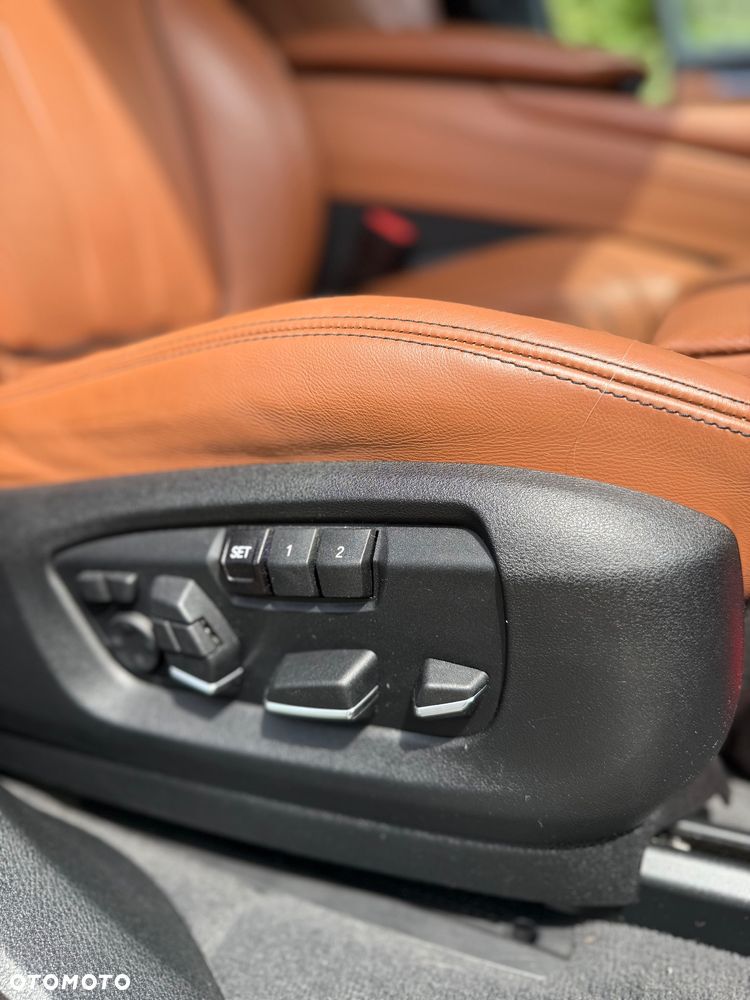 BMW X6 xDrive40d - 17