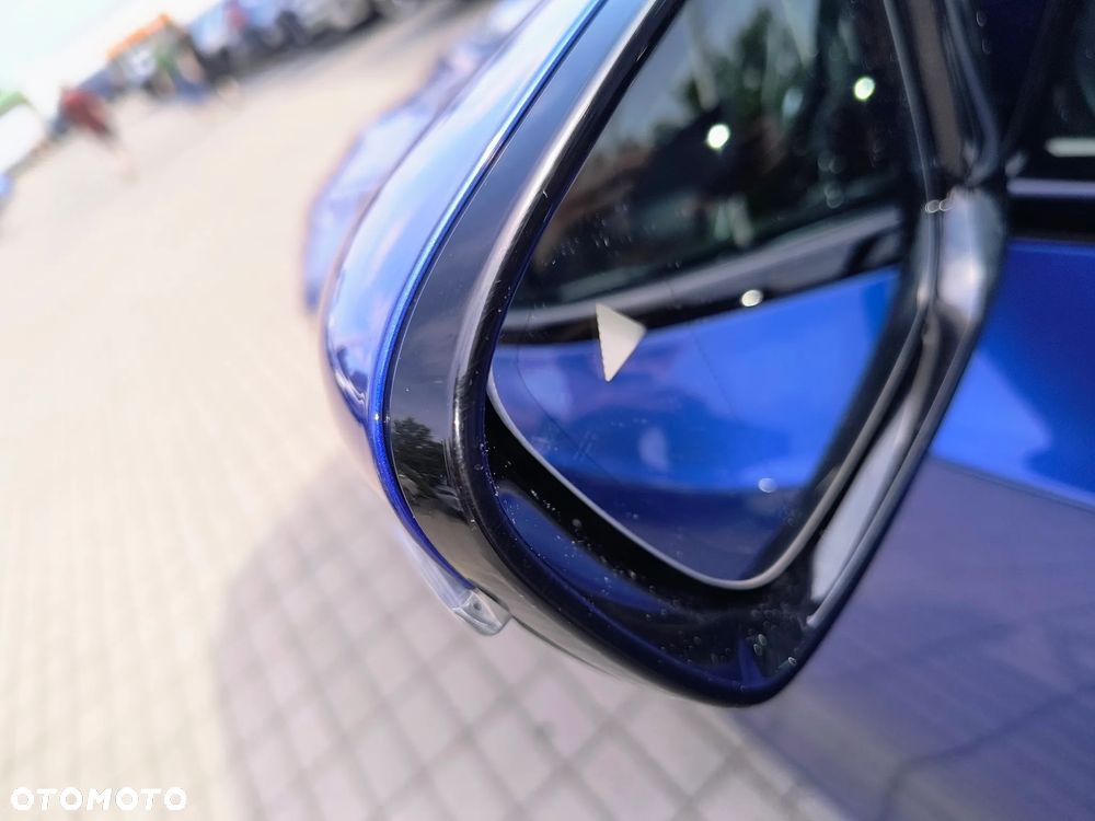 BMW Seria 3 330i xDrive M Sport - 33