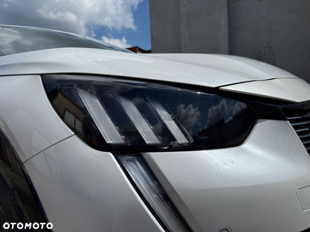 Peugeot 208 1.2 PureTech GT Line S&S - 13