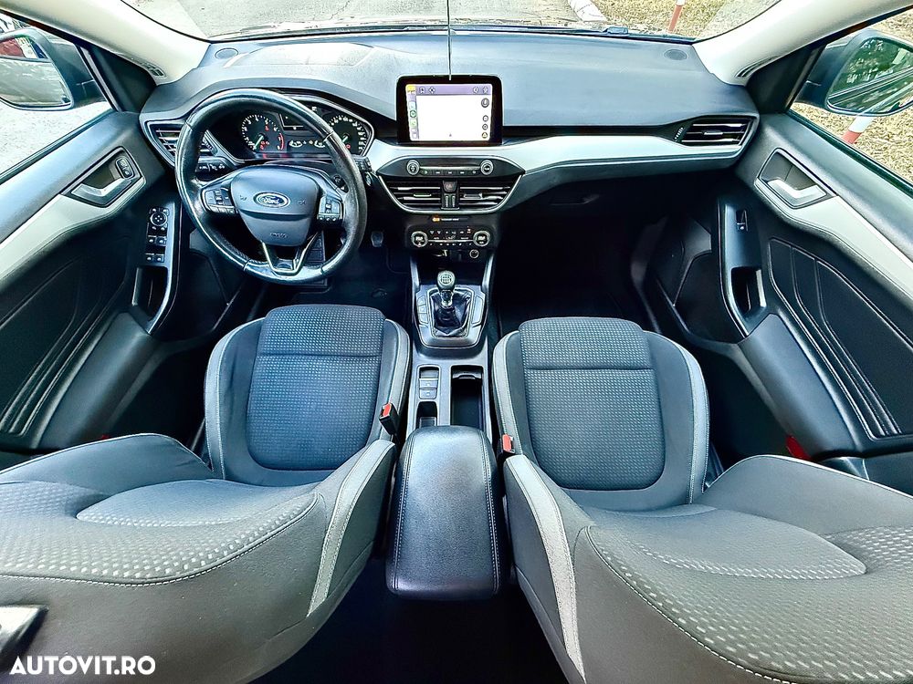 Ford Focus 1.0 EcoBoost Trend Edition - 10