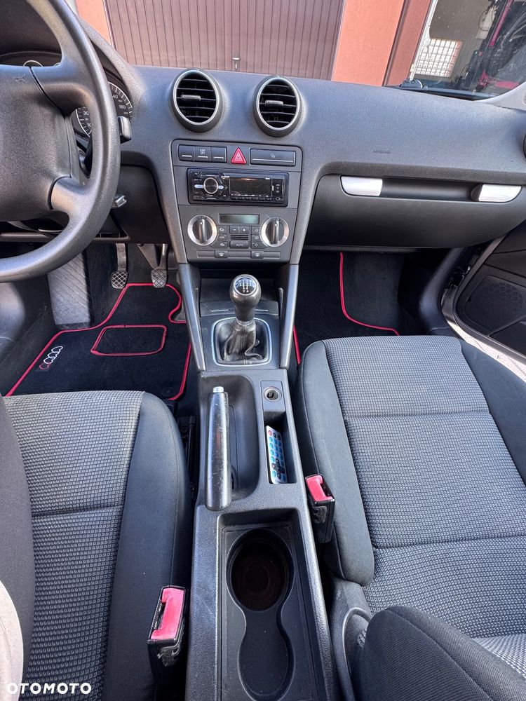Audi A3 3-drzwiowe 1.6 Ambiente - 10