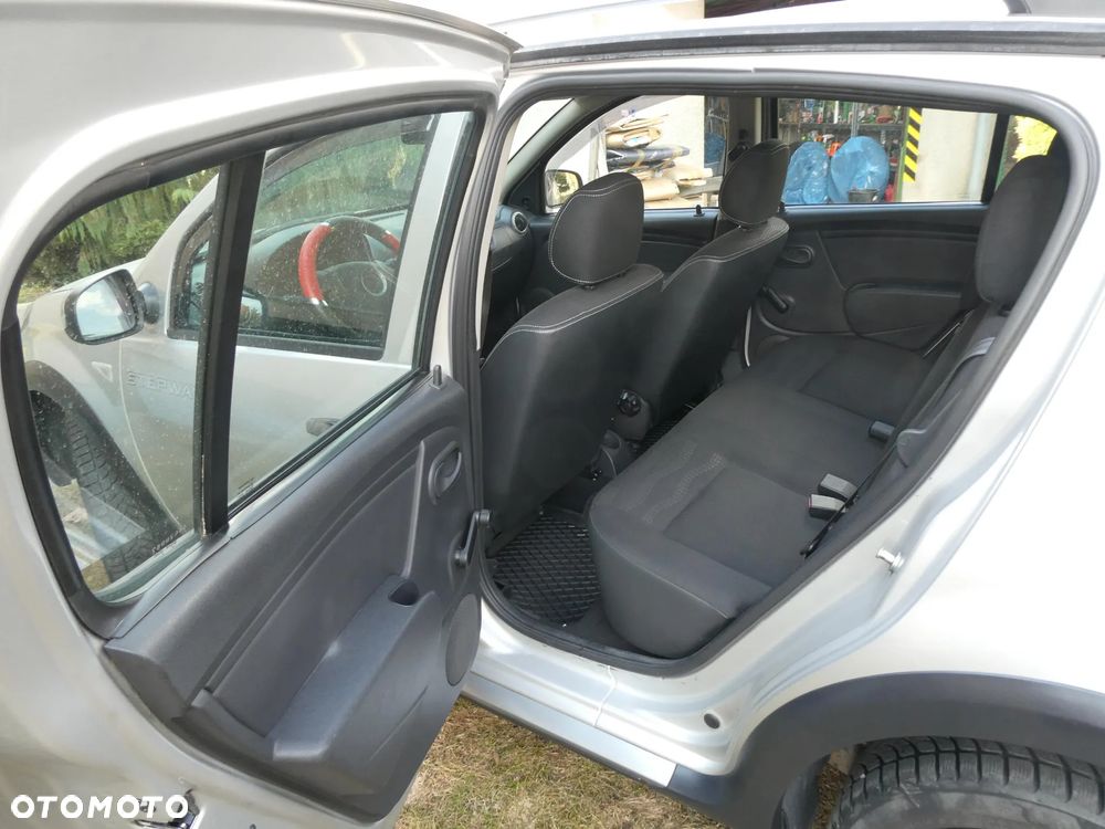 Dacia Sandero 1.5 dCi Laureate - 11