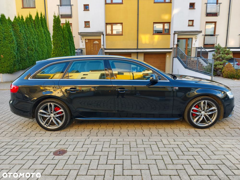 Audi A4 Avant 2012 photo 3